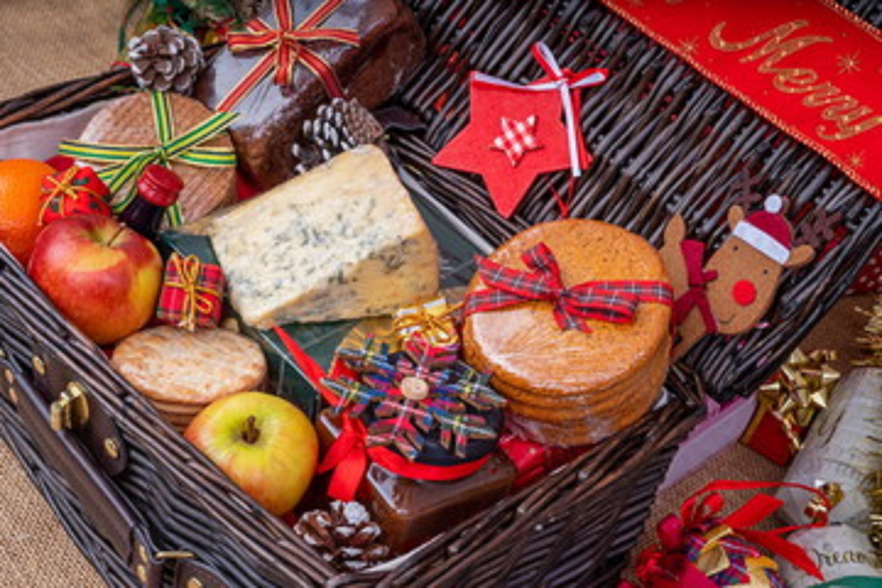 How to make the best Christmas hamper! – Glove Poppit